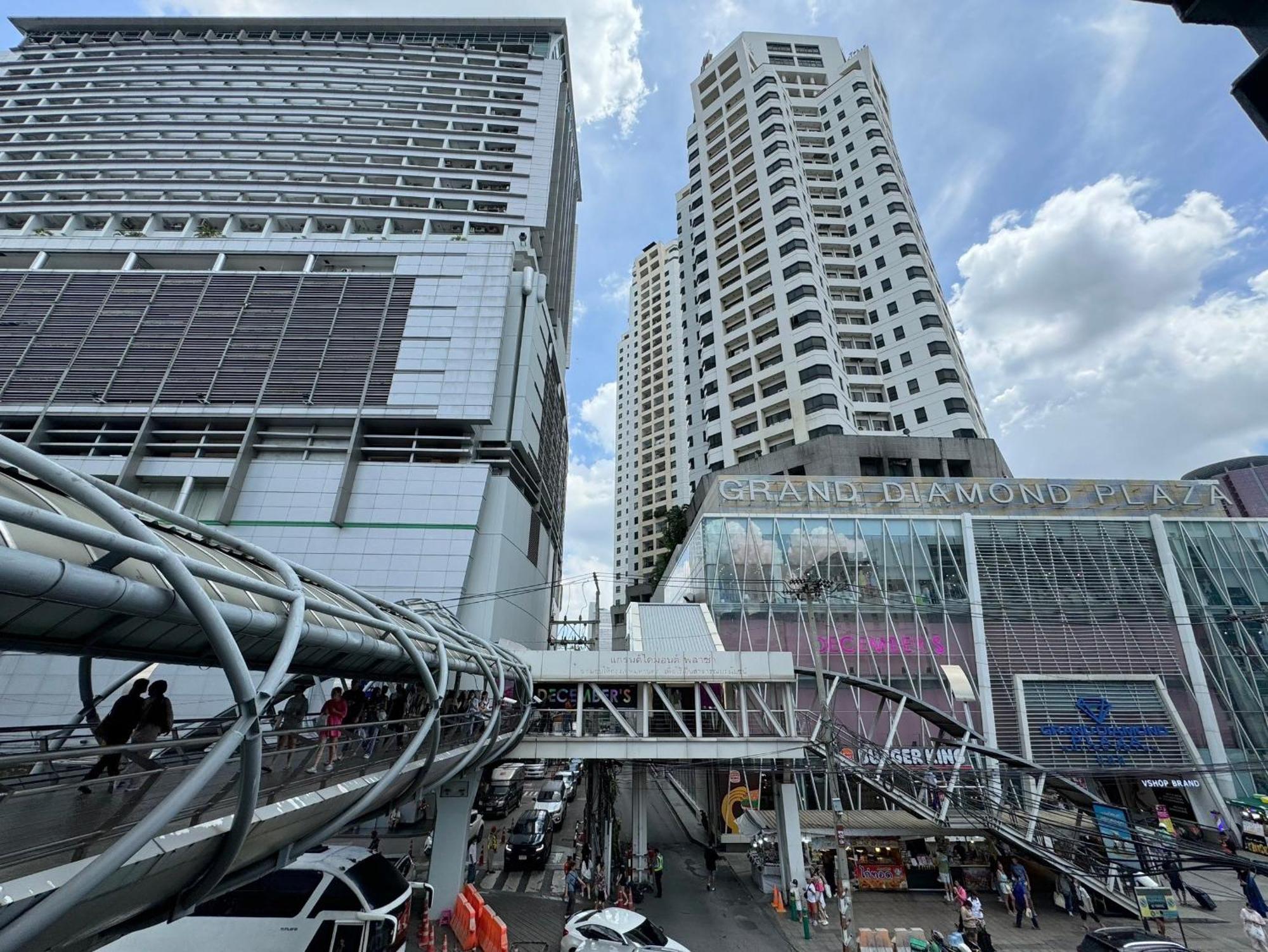 Grand Diamond Condominium Bangkok Exterior foto